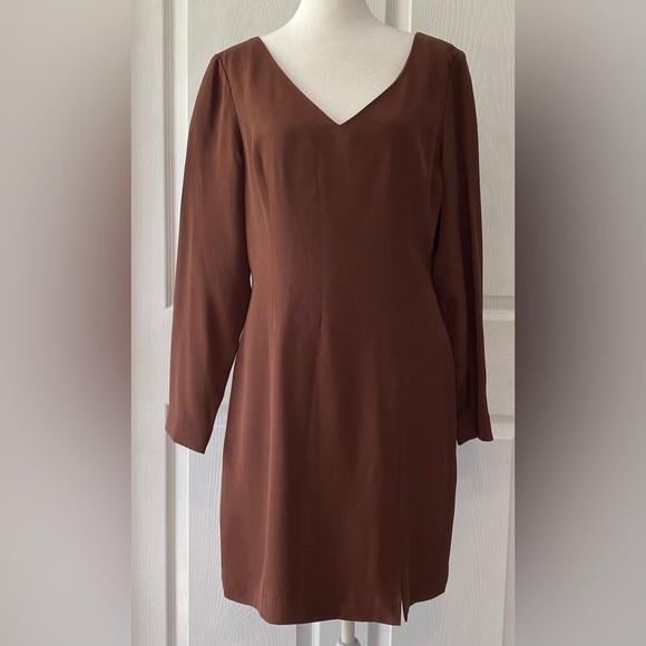 Hugo Buscati Dresses & Skirts - NWT Hugo 100% Silk Buscati Women’s Long Sleeve Dress Size 12